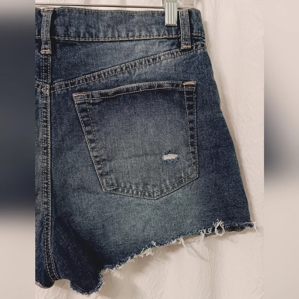 CHELSEA High Rise, Distressed, Cut Off,Clasic 5 Pockets Jean Shorts Size 5